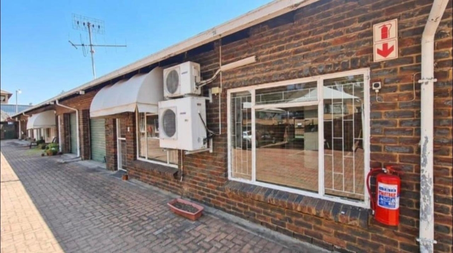 2 Bedroom Property for Sale in Rustenburg Central North West